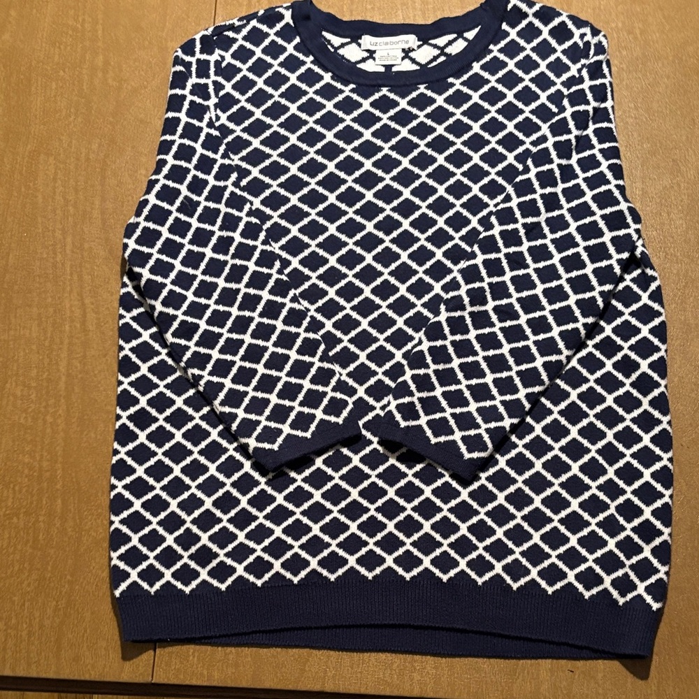 Liz Claiborne Navy and White Diamond Pattern Sweater